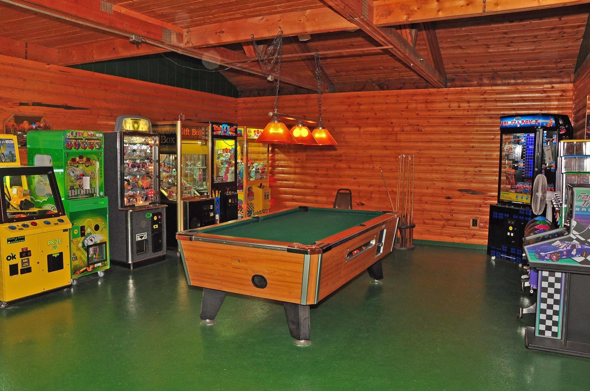 Arrowhead Resort Campground Plainville Exterior foto