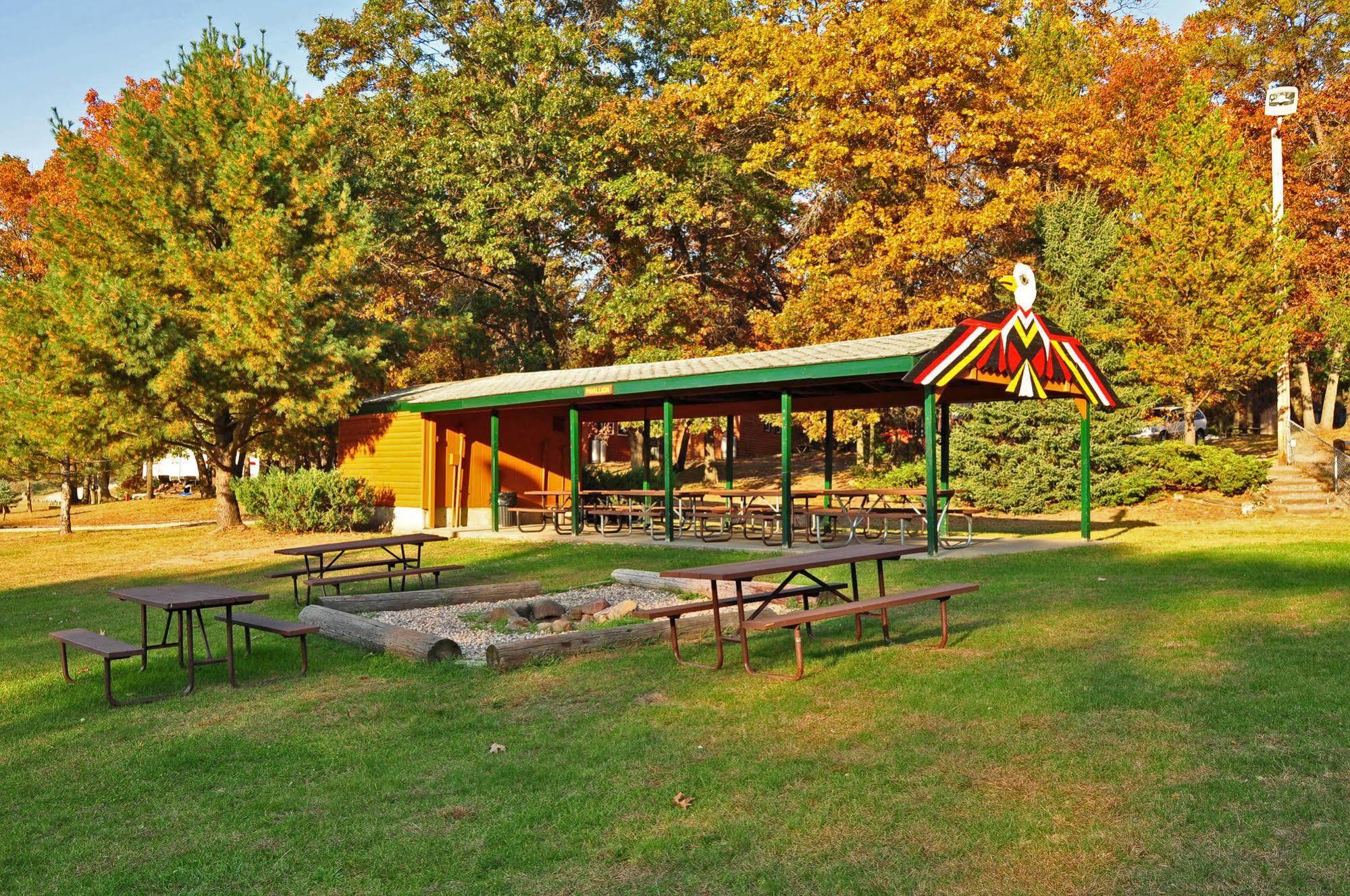 Arrowhead Resort Campground Plainville Exterior foto